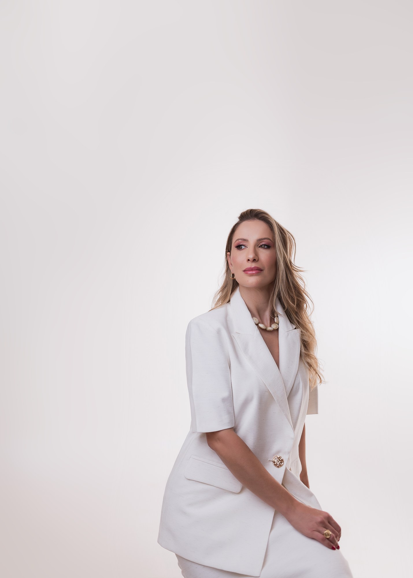 Dra. Sabrina Cunha, dermatologista